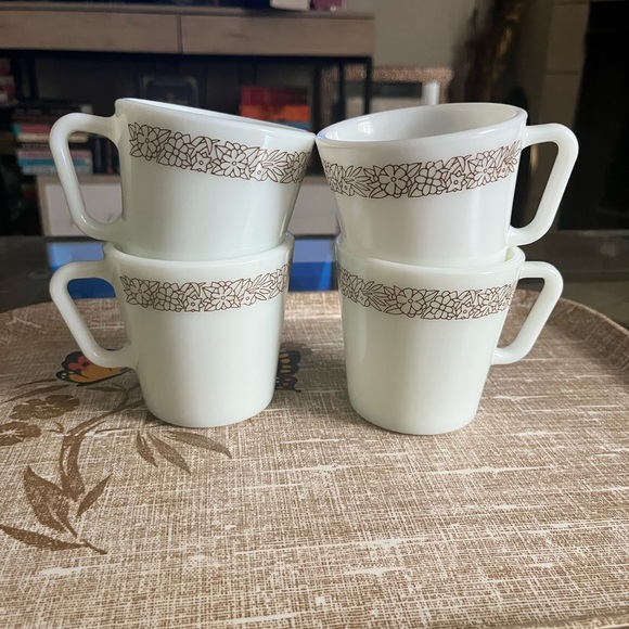 Pyrex Mugs - Picture 1 of 5